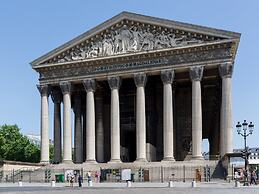 Merveil Luxury Suites - Royale - Saint Honore view