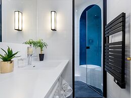 Merveil Luxury Suites - Royale - Saint Honore view