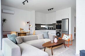 Solara - Stylish Balcony Apartments in Larnaca