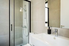 Solara - Stylish Balcony Apartments in Larnaca