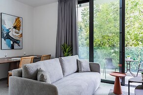 Solara - Stylish Balcony Apartments in Larnaca