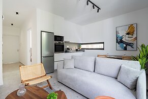 Solara - Stylish Balcony Apartments in Larnaca