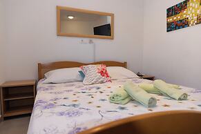 Apartment Kastilac with sea view