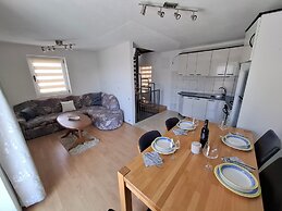 Apartment Kastilac with sea view