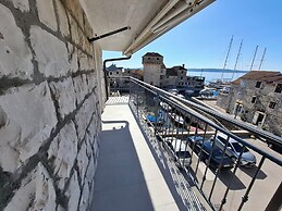 Apartment Kastilac with sea view