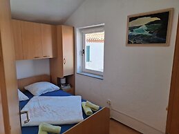 Apartment Kastilac with sea view