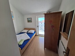 Apartment Kastilac with sea view