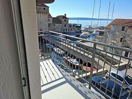 Apartment Kastilac with sea view