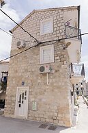 Apartment Kastilac with sea view