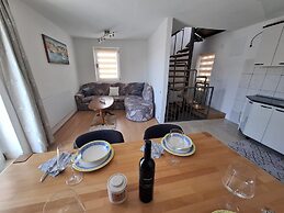 Apartment Kastilac with sea view