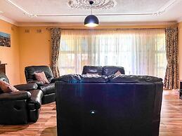 3 bed Cozy Homestay for Groups in Lundi Park - 2292