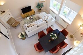 Chiswick Views & Space Elegant 3bdr Duplex With Parking