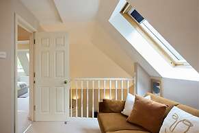 Chiswick Views & Space Elegant 3bdr Duplex With Parking