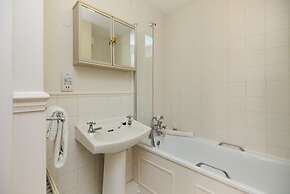 Chiswick Views & Space Elegant 3bdr Duplex With Parking