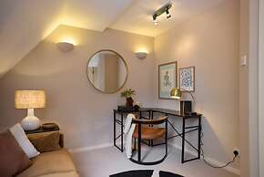 Chiswick Views & Space Elegant 3bdr Duplex With Parking