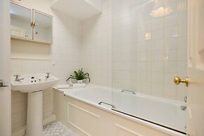 Chiswick Views & Space Elegant 3bdr Duplex With Parking