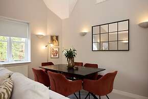 Chiswick Views & Space Elegant 3bdr Duplex With Parking