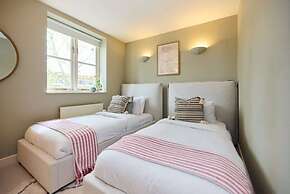 Chiswick Views & Space Elegant 3bdr Duplex With Parking