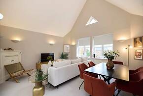 Chiswick Views & Space Elegant 3bdr Duplex With Parking