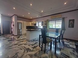 CET Resort & Rayong Padelcenter