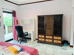 CET Resort & Rayong Padelcenter