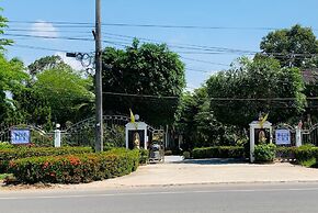 CET Resort & Rayong Padelcenter