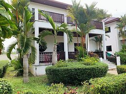 CET Resort & Rayong Padelcenter