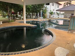 CET Resort & Rayong Padelcenter