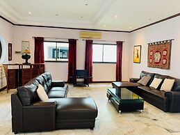 CET Resort & Rayong Padelcenter