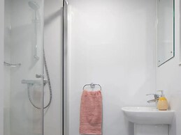 Student Only Globe Works