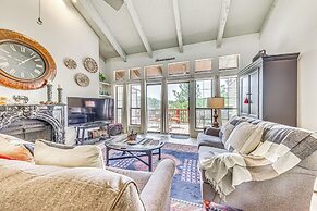 Walk to Dtwn Ruidoso: Mtn-view Condo w/ Pool!