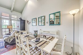 Walk to Dtwn Ruidoso: Mtn-view Condo w/ Pool!