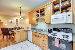 Community Courtyard & Fireplace: Cowan Apt!