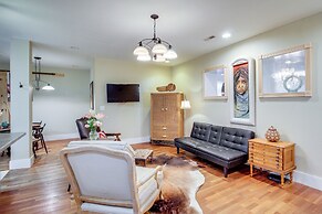 Community Courtyard & Fireplace: Cowan Apt!