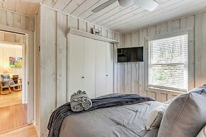 3 Mi to Dtwn: Blue Ridge Cabin w/ Hot Tub & Views