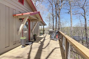 3 Mi to Dtwn: Blue Ridge Cabin w/ Hot Tub & Views