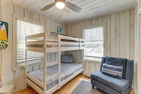 3 Mi to Dtwn: Blue Ridge Cabin w/ Hot Tub & Views