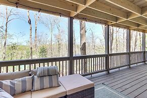 3 Mi to Dtwn: Blue Ridge Cabin w/ Hot Tub & Views