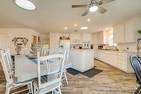 'pecan Creek Haus' Lake LBJ Retreat w/ Boat Dock!