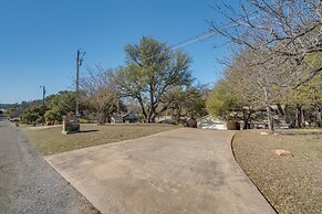 'pecan Creek Haus' Lake LBJ Retreat w/ Boat Dock!