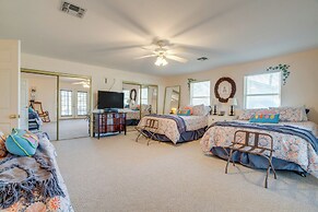 'pecan Creek Haus' Lake LBJ Retreat w/ Boat Dock!