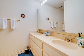 'pecan Creek Haus' Lake LBJ Retreat w/ Boat Dock!