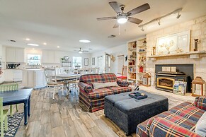 'pecan Creek Haus' Lake LBJ Retreat w/ Boat Dock!