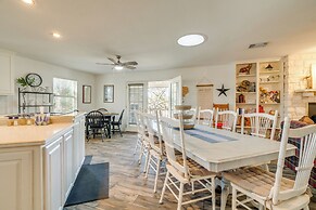 'pecan Creek Haus' Lake LBJ Retreat w/ Boat Dock!