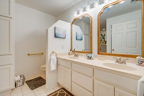 'pecan Creek Haus' Lake LBJ Retreat w/ Boat Dock!