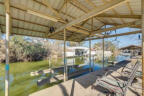 'pecan Creek Haus' Lake LBJ Retreat w/ Boat Dock!
