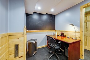 Waterfront Anglers Oasis in The Maine Highlands!