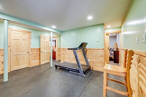 Waterfront Anglers Oasis in The Maine Highlands!