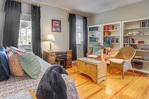 Walk to Dining & Shops: Historic Belmont Home