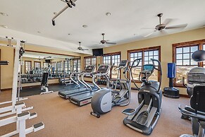 Walk to Ski Lift: Granby Ranch Family Retreat!